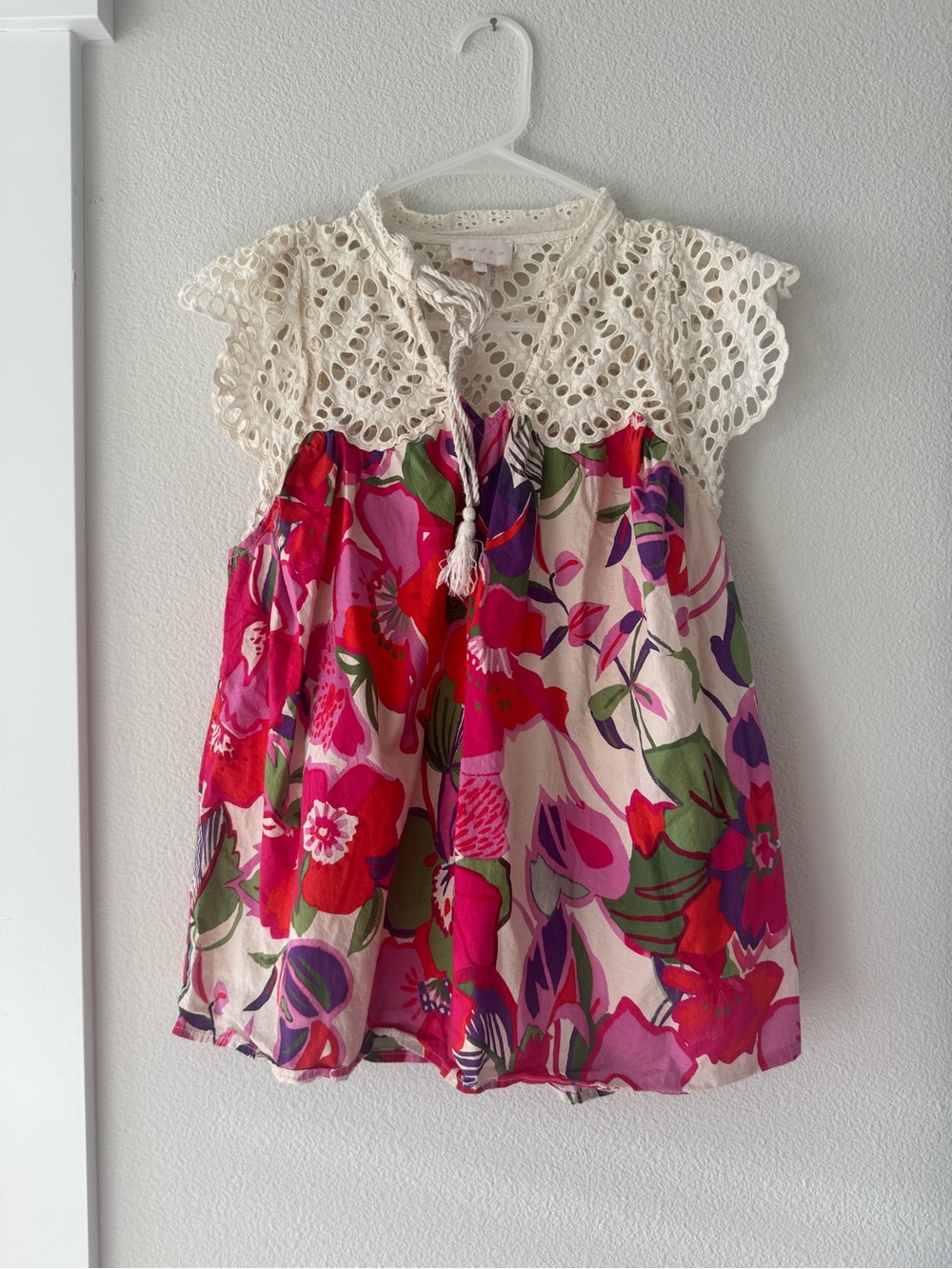 🌸 Entro Bold Floral & Eyelet Lace Crochet Top Blouse 🌸